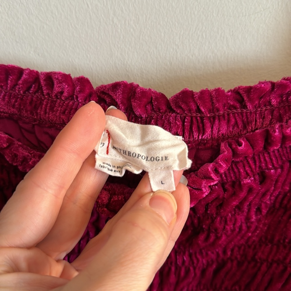 ANTHROPOLOGIE SMOCKED PUFF SLEEVE RASPBERRY VELVET TOP LARGE - Picture 6 of 9